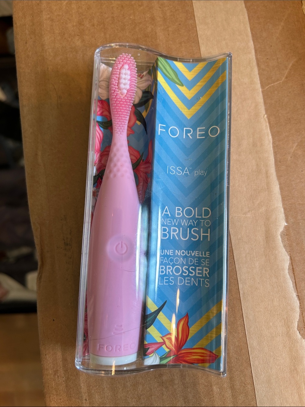 FOREO Pink ISSA Play Silicone Sonic Toothbrush